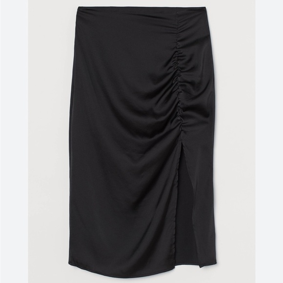 H&M gathered black woven stretchy knee length skirt women's size Small - Picture 1 of 7